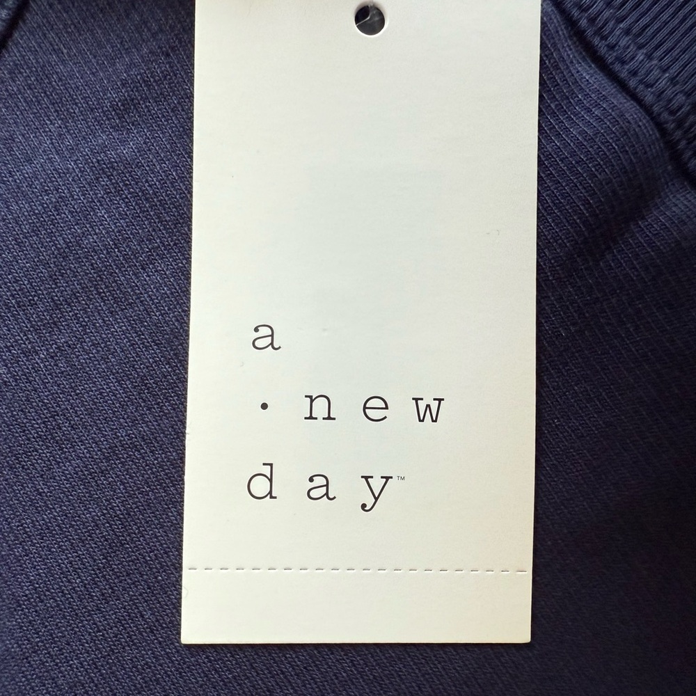 NWT Navy Blue Tank Top - Picture 5 of 8